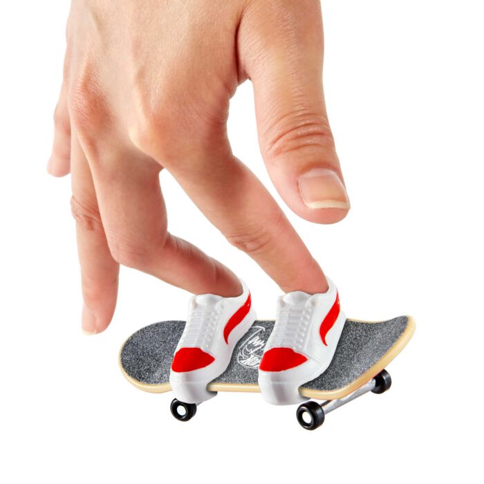 Hot Wheels Skate Vehículo de Juguete Paquete de 4 Patinetas con Tenis Sorpresa - Image 6